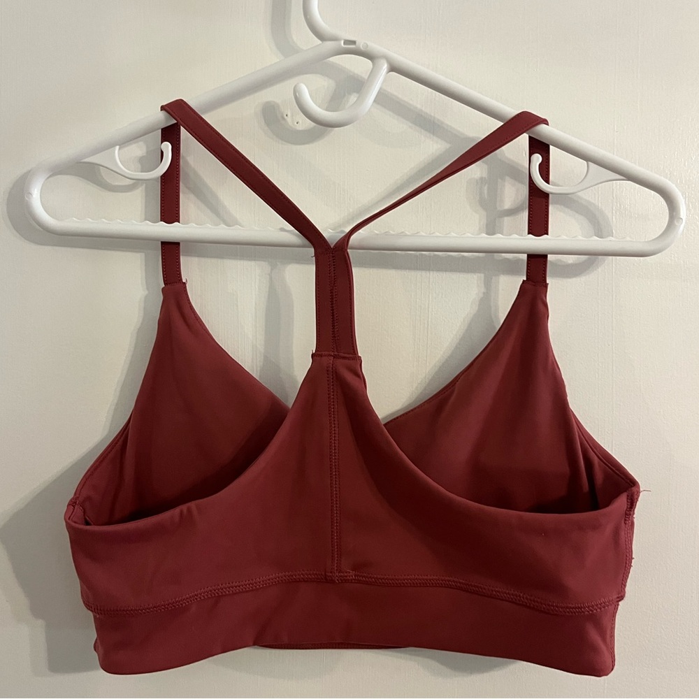 “So” sports bras - Picture 2 of 3